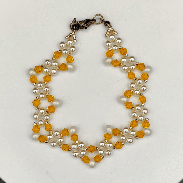 Bracelet L’Éclat de Soleil – Rayonner en finesse, briller chaque jour