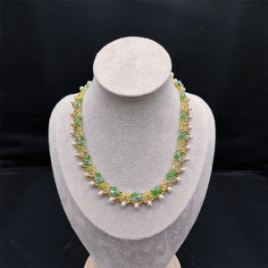 Collier Jonquilles – Douceur florale, éclats précieux