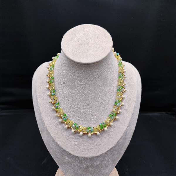 Collier Jonquilles – Douceur florale, éclats précieux