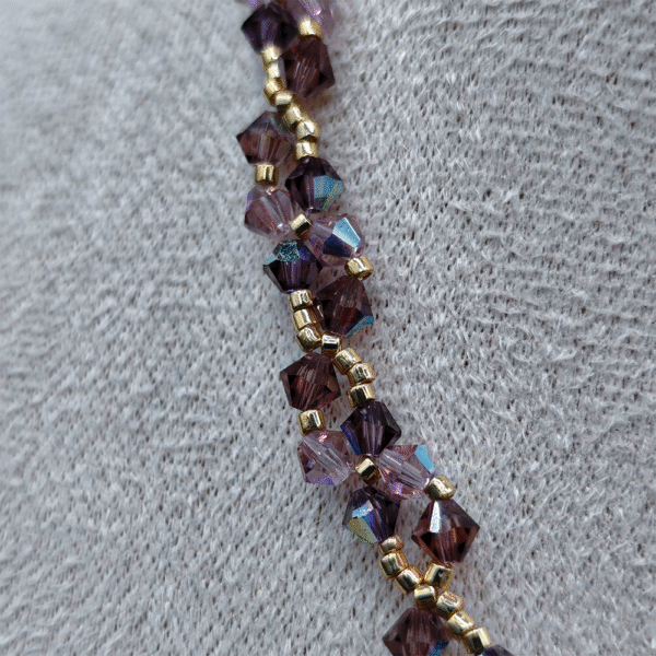 Collier Héliotrope – Éclats étoilés aux reflets d’améthyste