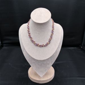 Collier Héliotrope – Éclats étoilés aux reflets d’améthyste