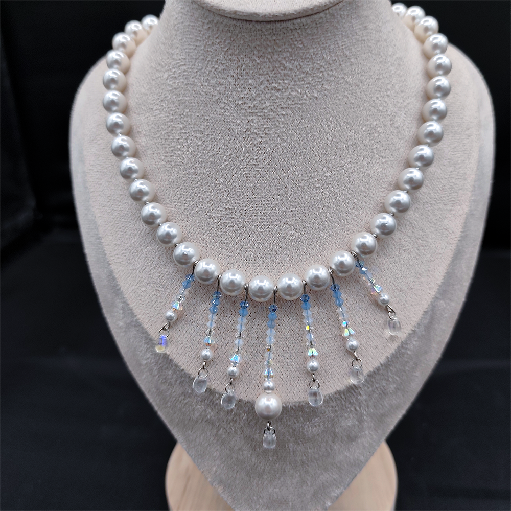 Collier de Glace – La pureté cristalline d’un souffle d’hiver
