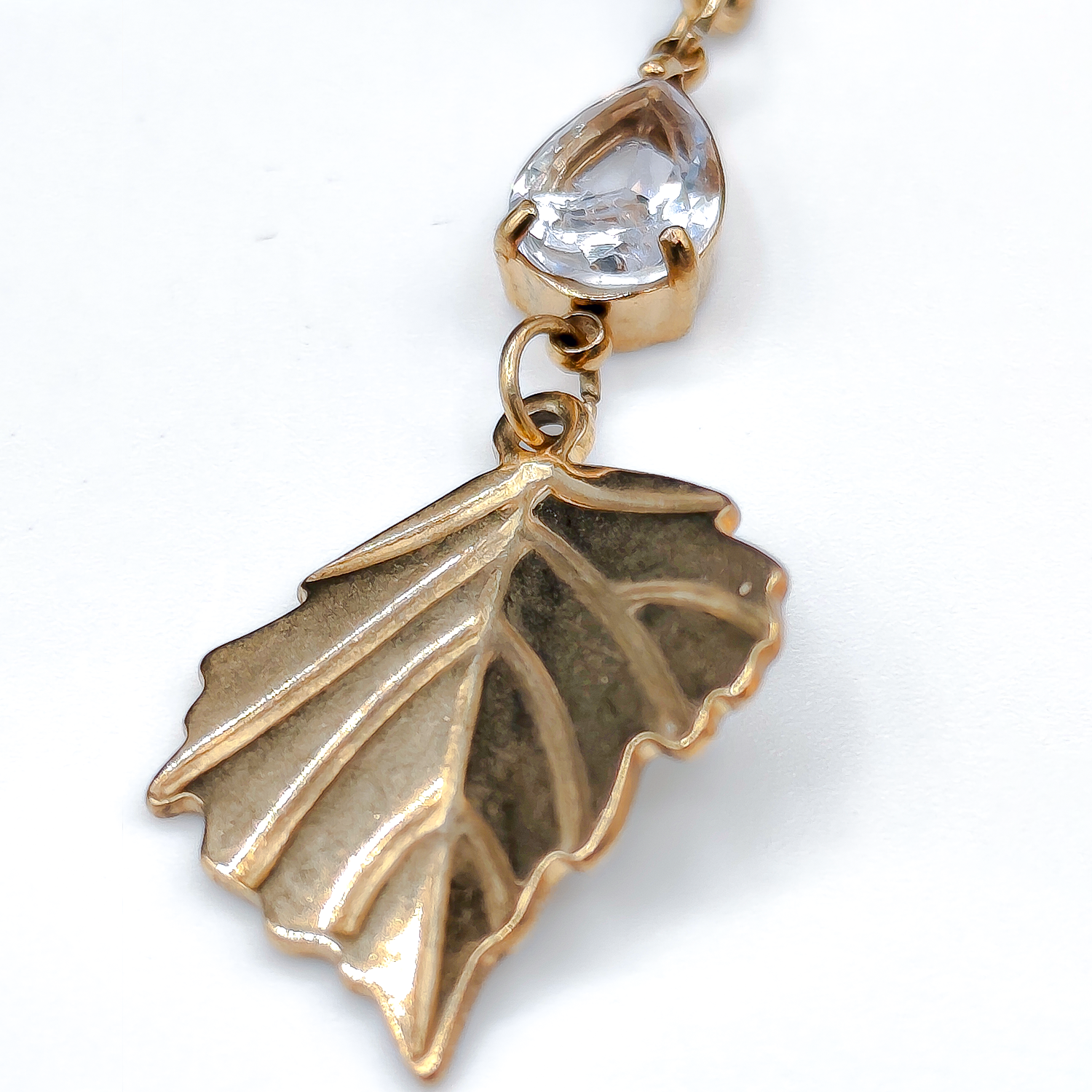 Boucles d’oreilles Sylva blanche